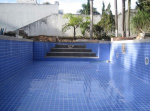 8 passos do tratamento de piscinas e reservatórios
